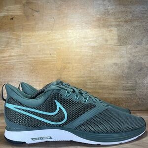 Nike Air Zoom Strike Mens Size 11 Running Shoes Sneakers Green AJ0189-301